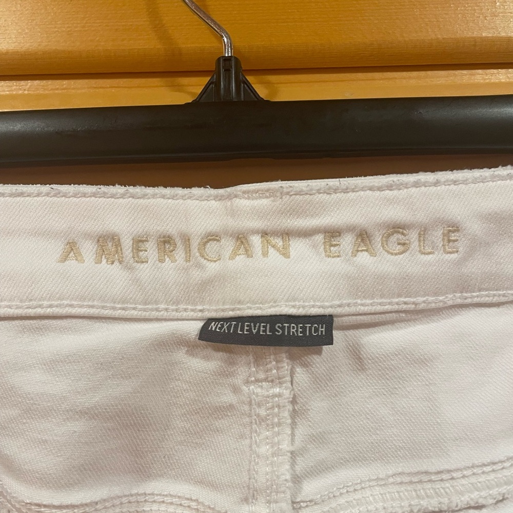 White Frayed Hem American Eagle High V-Rise Shortie Size 18 - Picture 4 of 6
